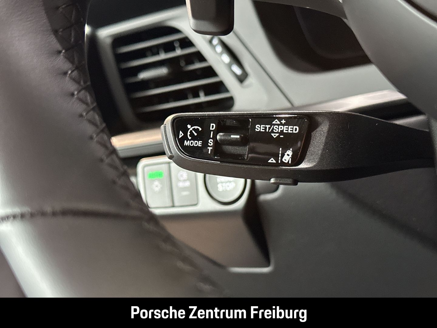Porsche 992 911 Targa 4 GTS BOSE Sportabgasanlage LED