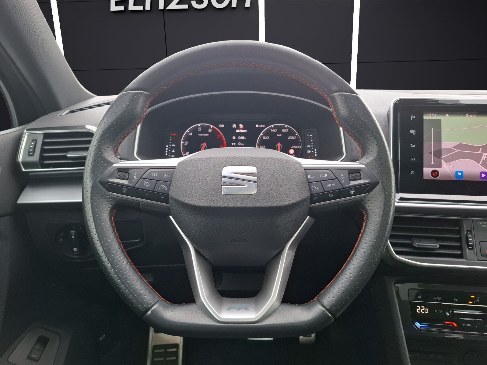 Seat Tarraco TSI FR DSG 4Drive LED AHK Navi AID Pano