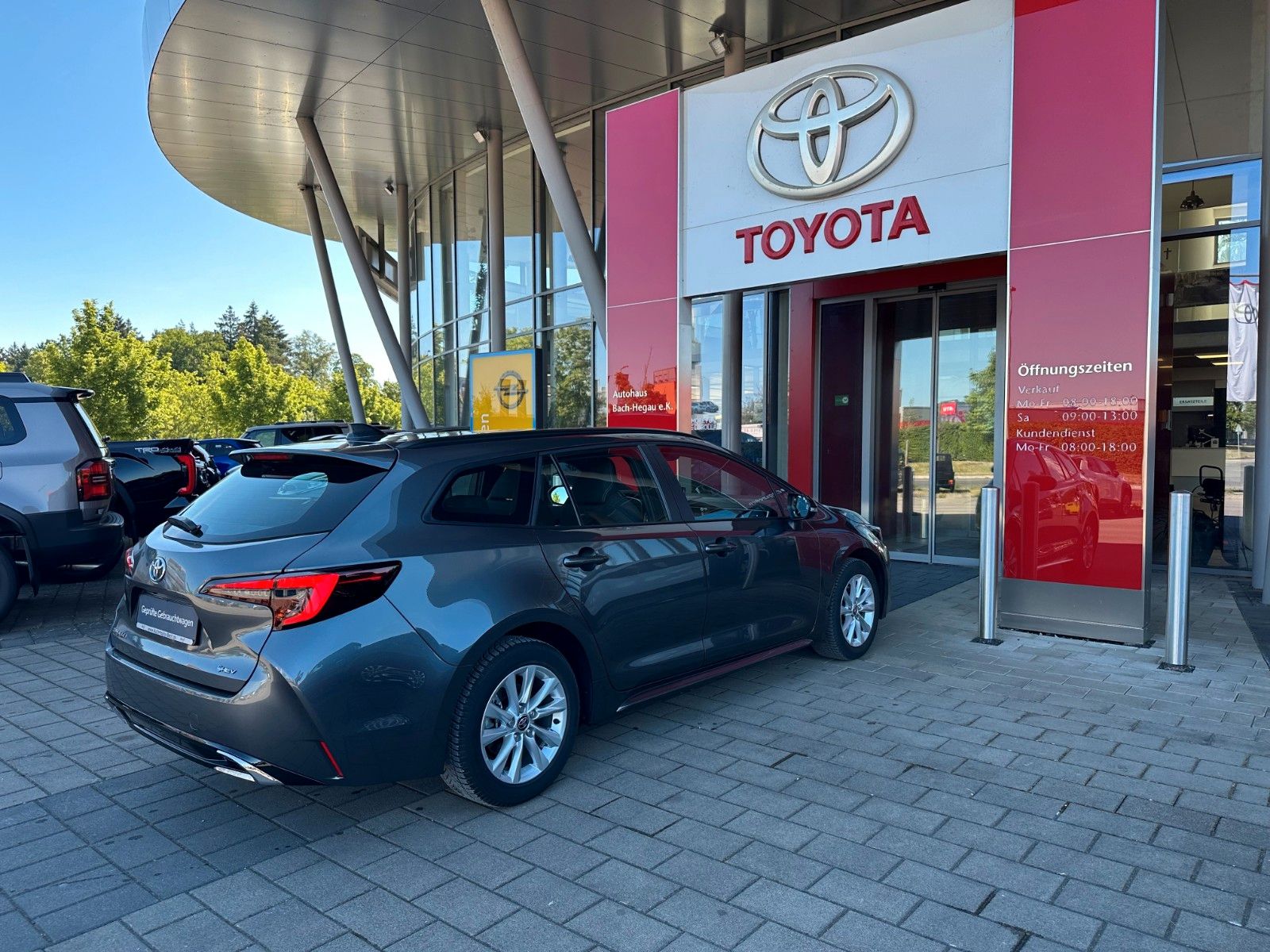 Toyota Corolla TS 1.8 Hybrid Business Edition, LED