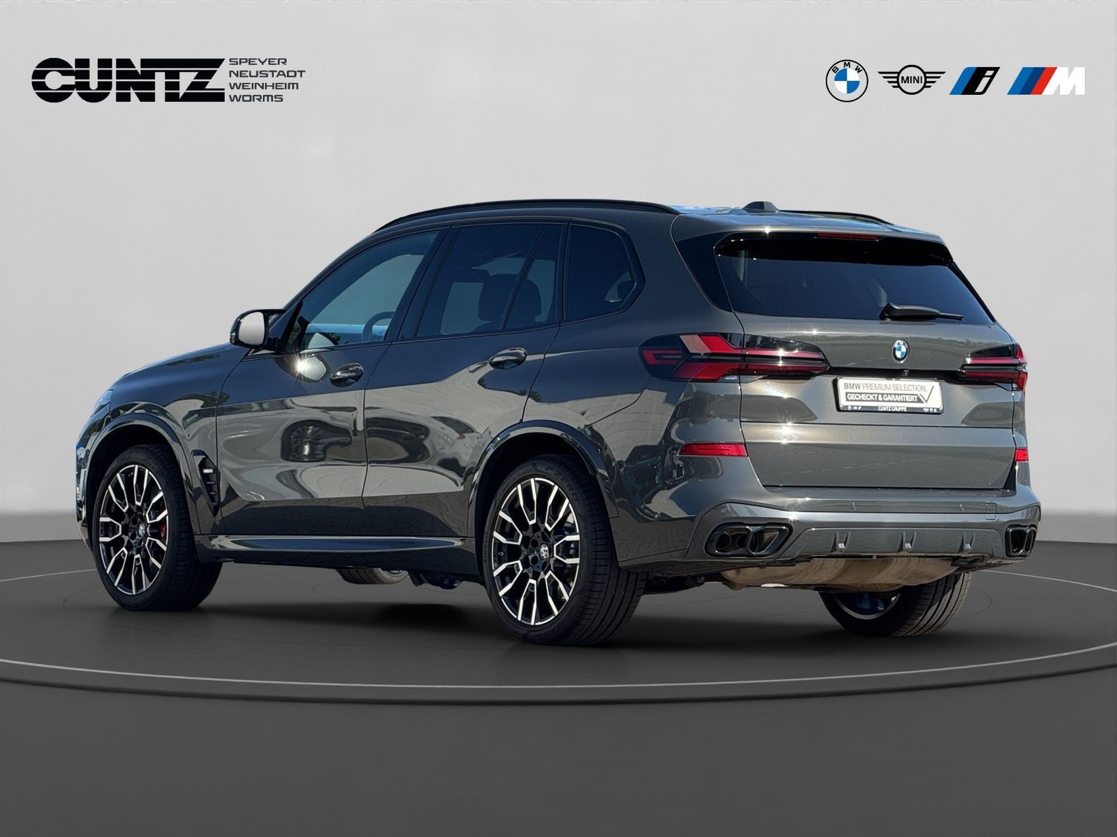 BMW X5 M60i xDrive M Paket Pro Sky Lounge Anhängerk.