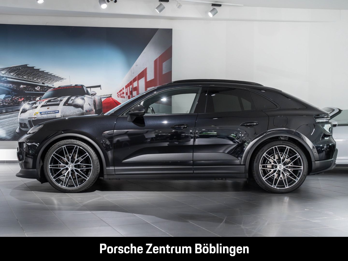Porsche Macan 4 Surround-View InnoDrive LED-Matrix