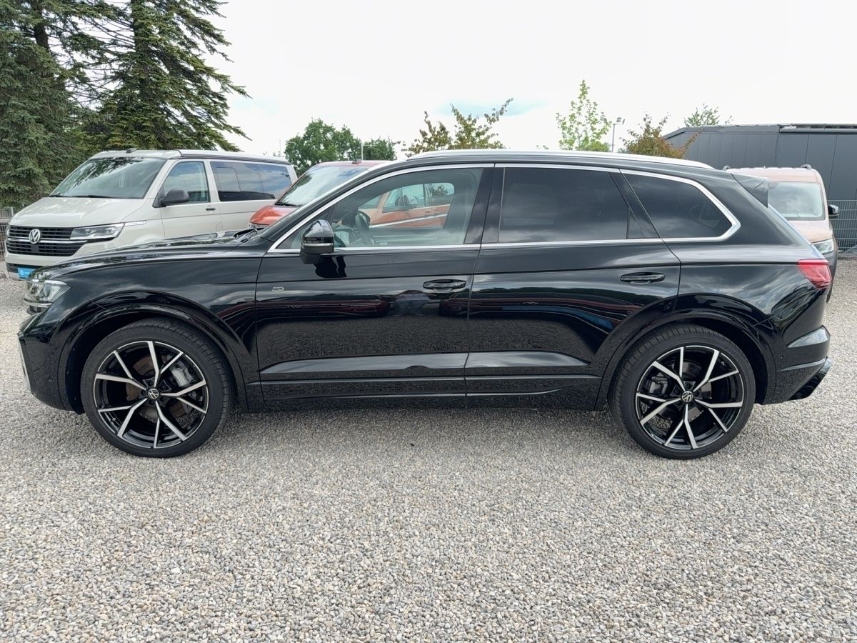 Volkswagen Touareg R-Line TSi - Samsaru's Car Outlet