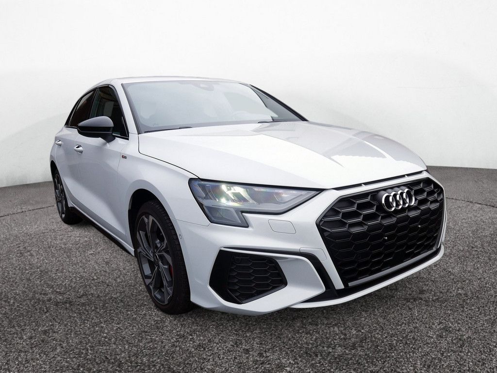 Audi A3 Sportback 40 TFSIe S-Line ACC+KAMERA+SHZ+LED+