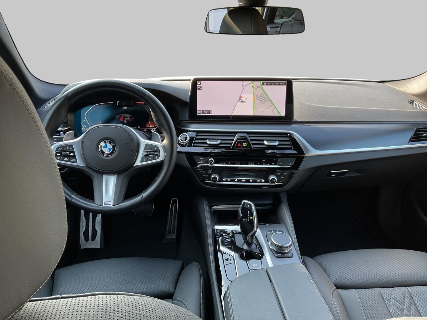 BMW 530 d Touring Aut HUD AHK Navi Soundsystem 360 K