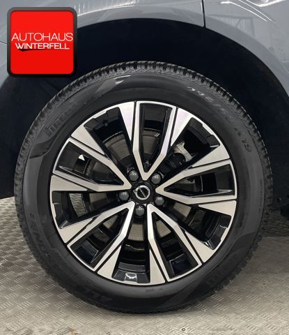 Volvo XC60 B4 AWD PLUS DARK - Samsaru's Car Outlet