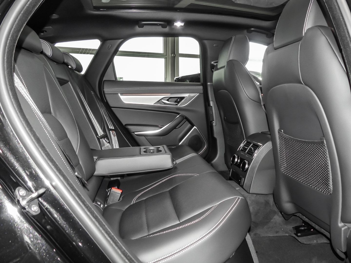 Jaguar XF Sportbrake R-Dynamic SE AWD D200 Soft Close H