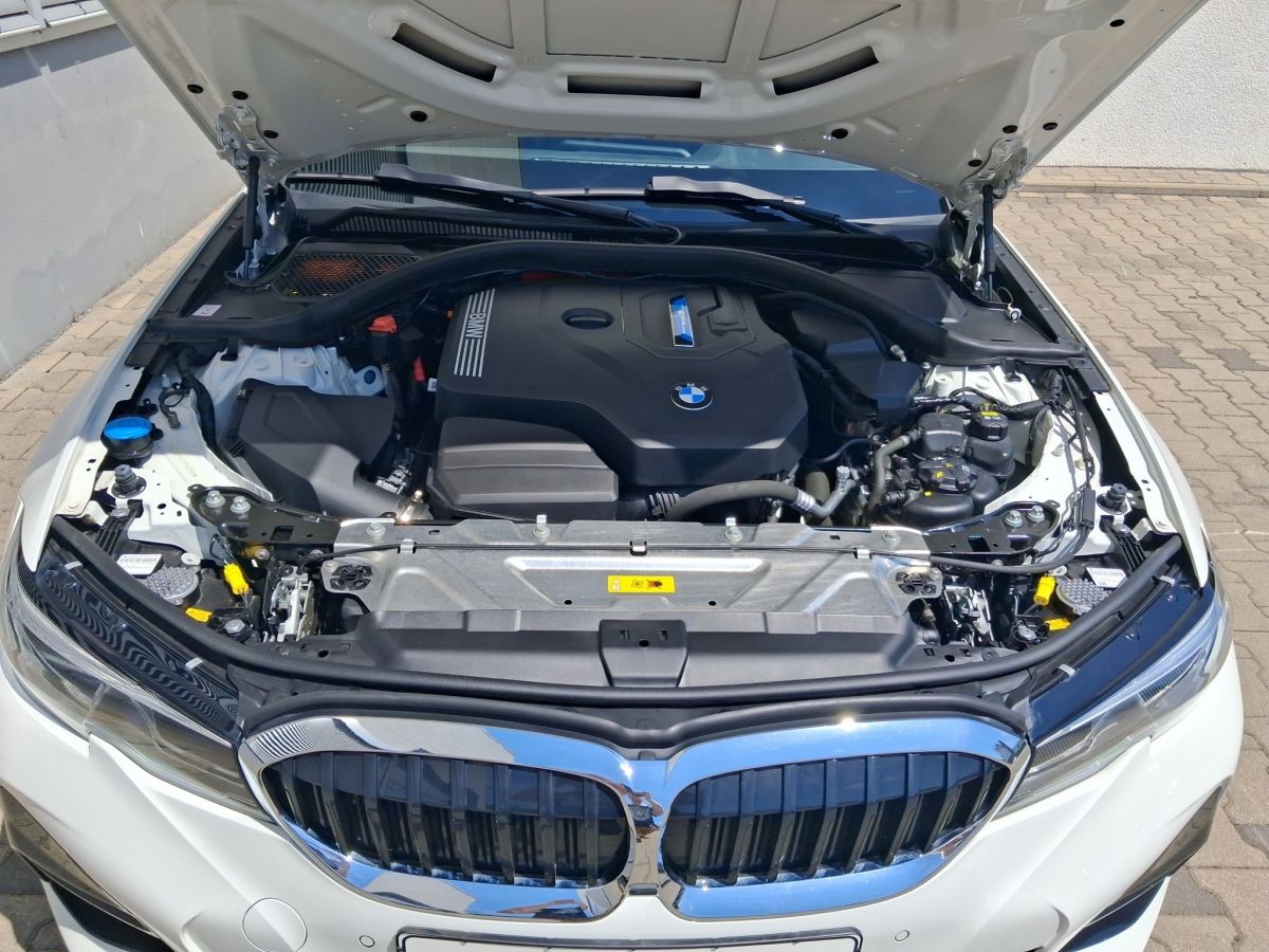 BMW 320e Lim M Sport - Samsaru's Car Outlet