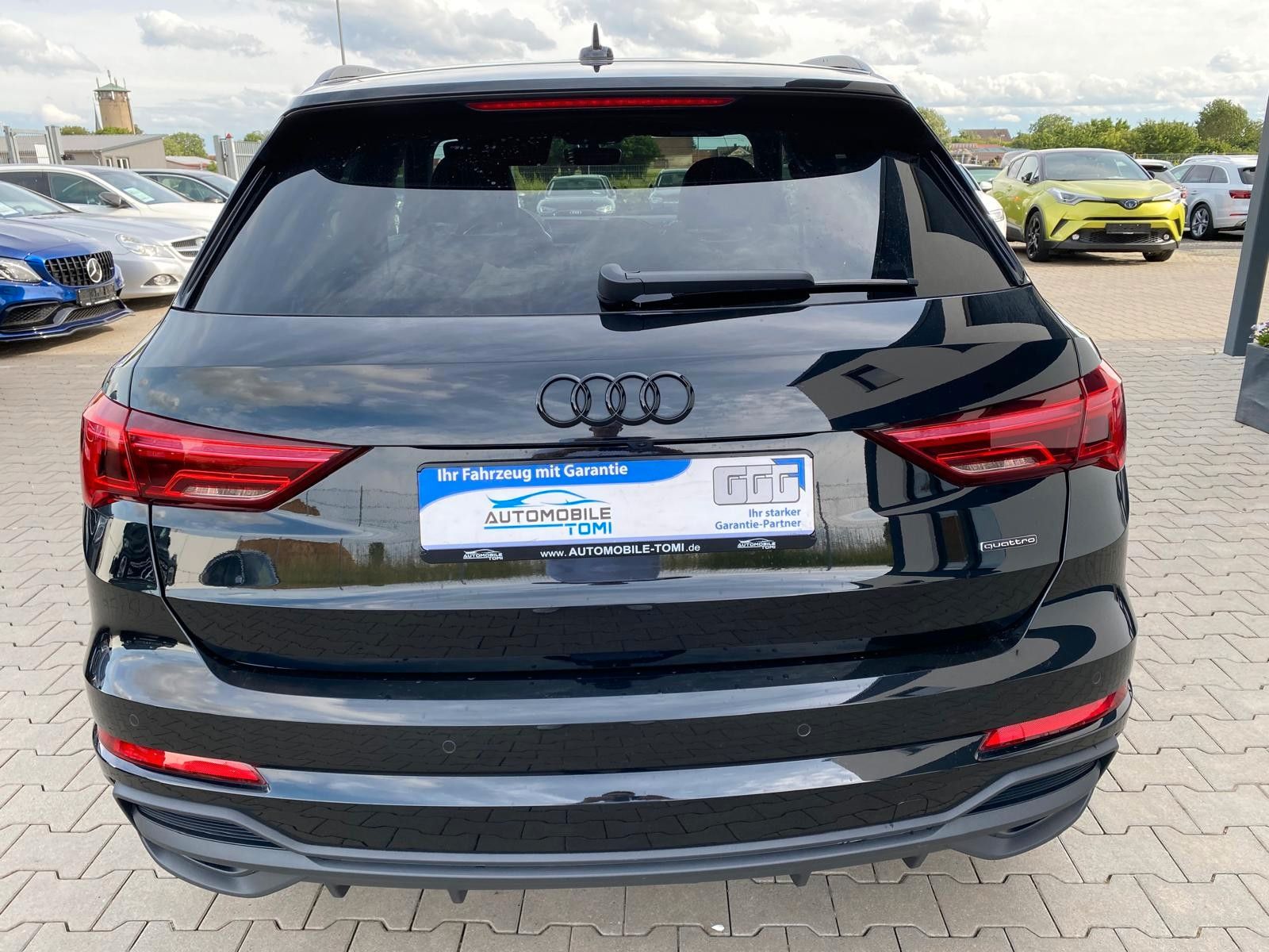 Audi Q3 40 TDI quattro S line - Samsaru's Car Outlet