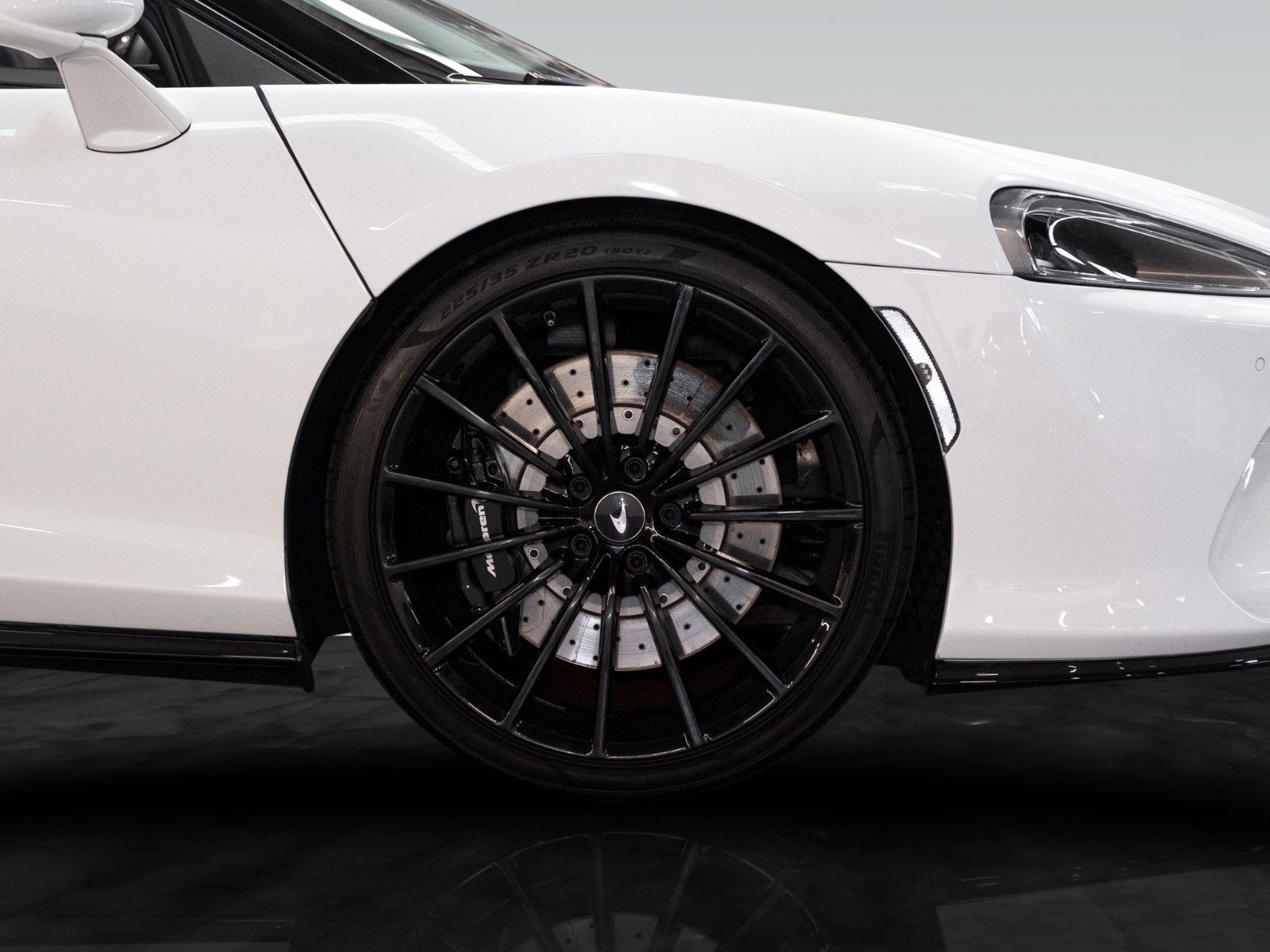 McLaren GT | Luxe | MSO Electrochromic Roof