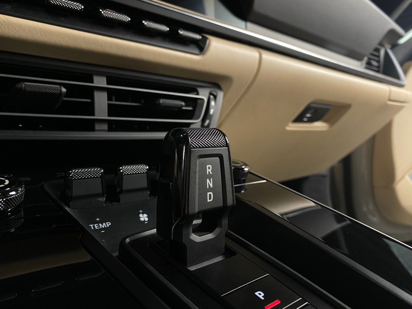 Porsche 992 (911) Carrera 4S | PCCB | ParkAssistent |