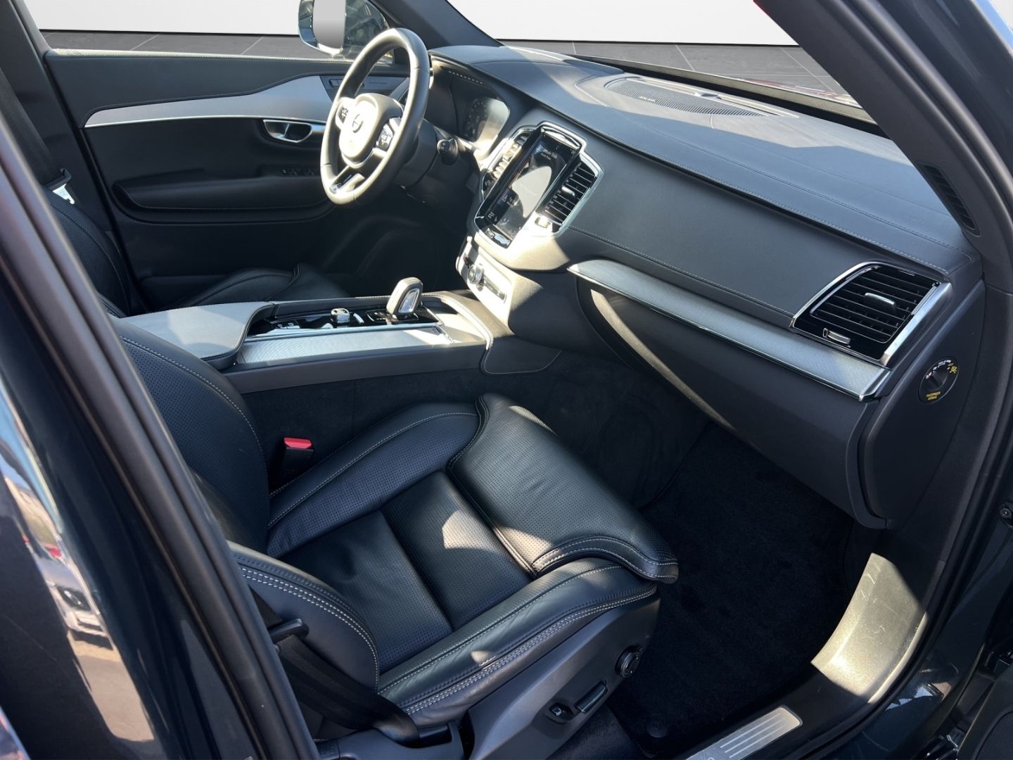 Volvo XC90 B5 D AWD R-Design 4ZKlima MassageSitze