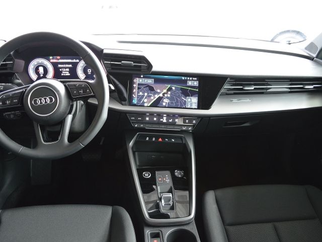 Audi A3 Sportback 35 1,5 TFSI S-tronic LED MMI NAVI