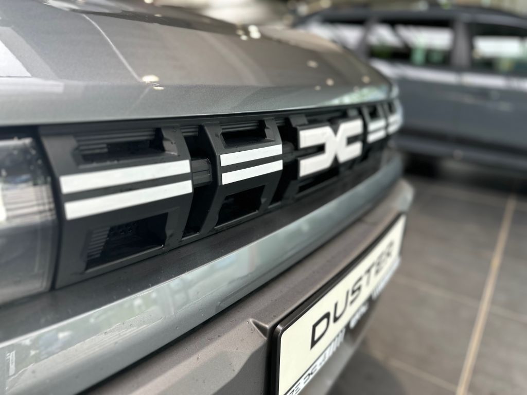 Dacia Duster Extreme HYBRID 140 - Samsaru's Car Outlet