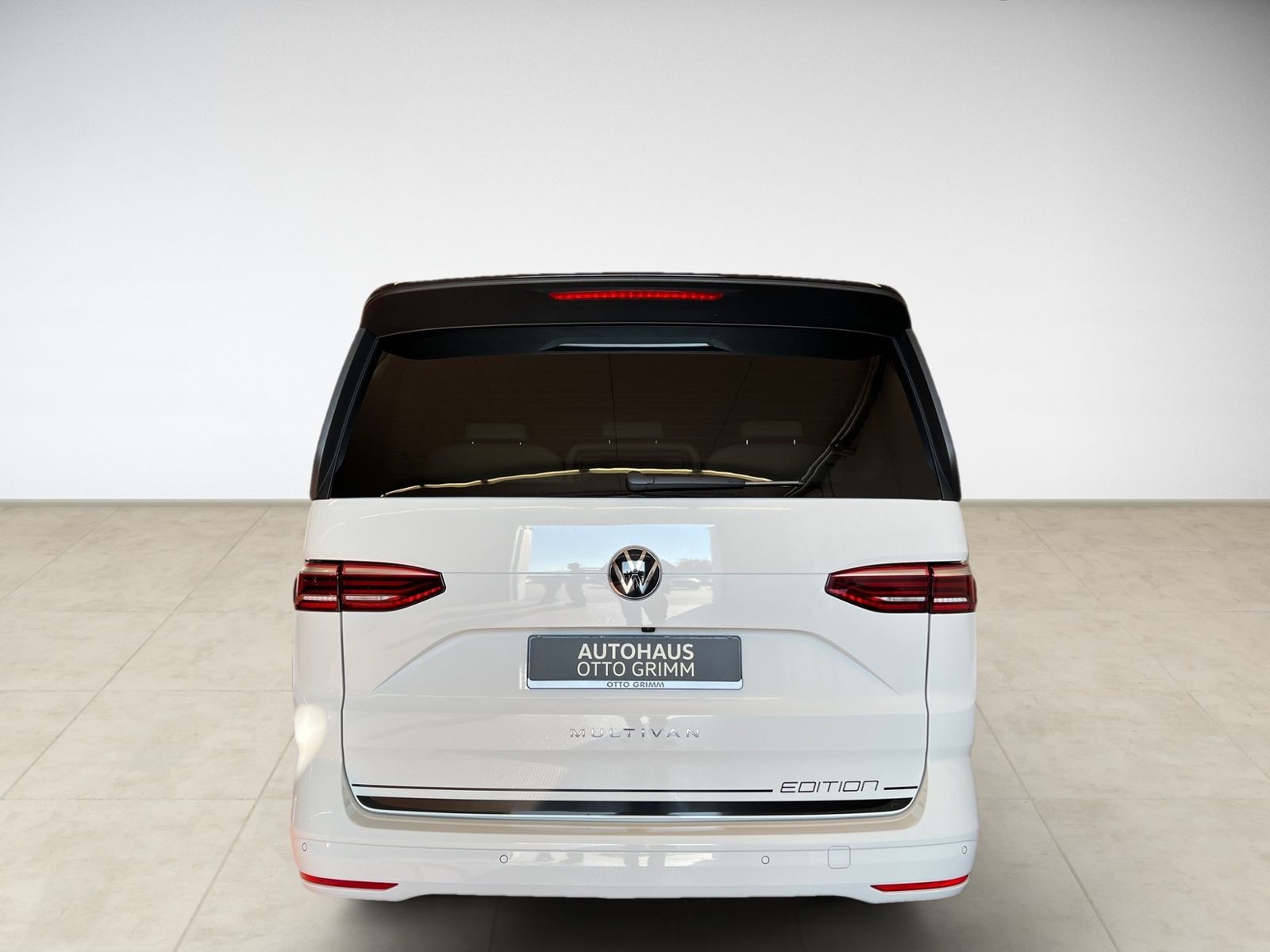Volkswagen T7 Multivan 2.0 TDI Edition - Samsaru's Car Outlet