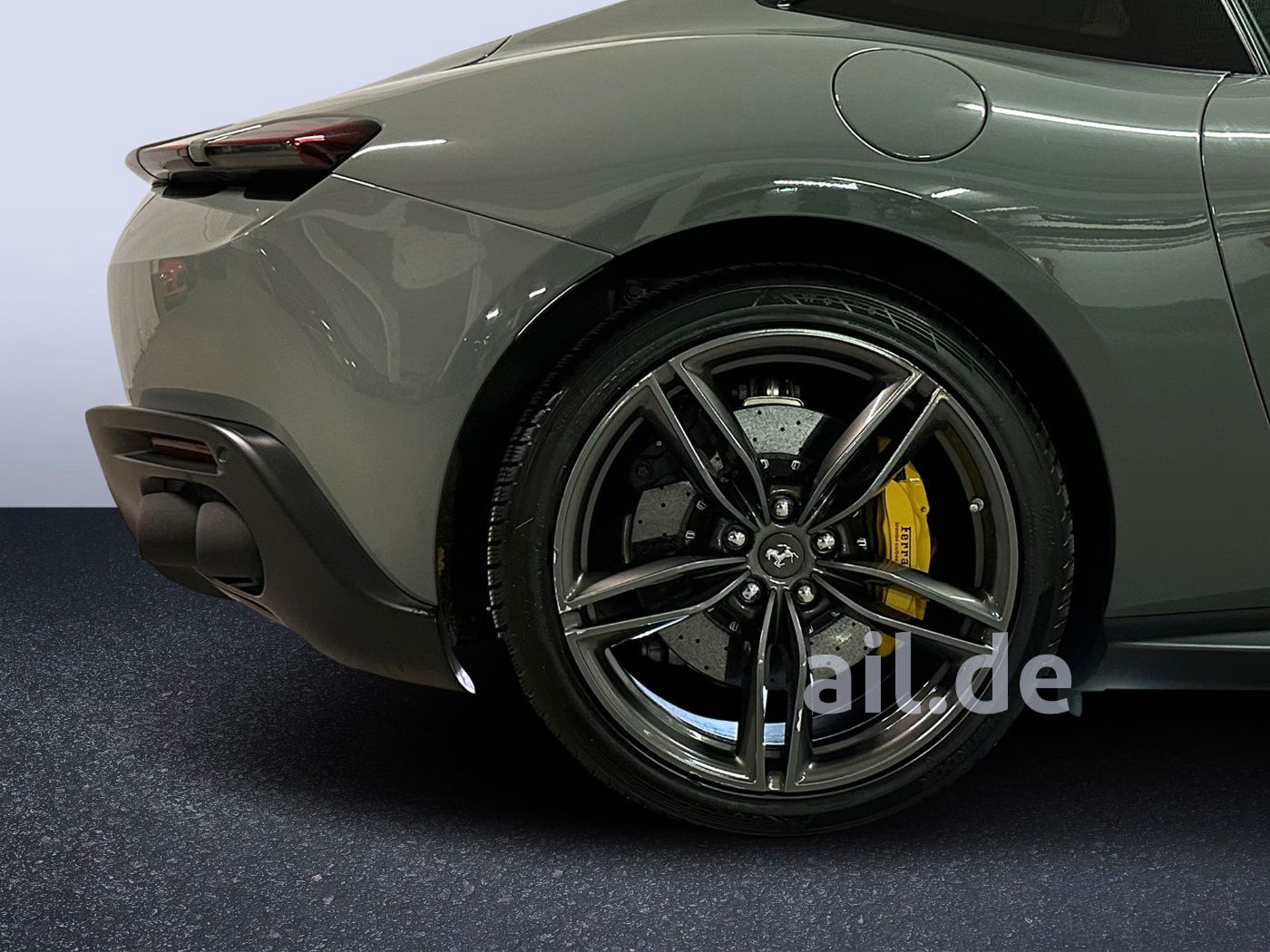 Ferrari Roma Grigio Medio MATRIX