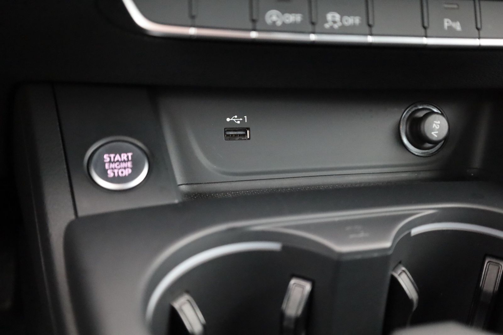 Audi A4 Avant 35 TFSI S-Line - Samsaru's Car Outlet