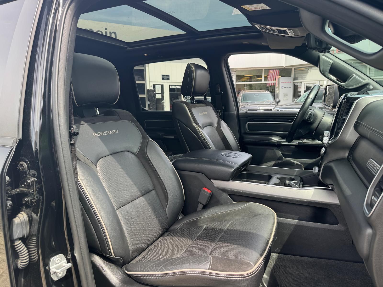 Dodge RAM 5.7 V8 Laramie Night Umbau +LPG +teilb. Heck
