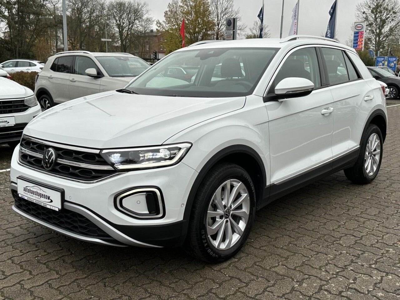 Volkswagen T-Roc 1.5 TSI Style - Samsaru's Car Outlet