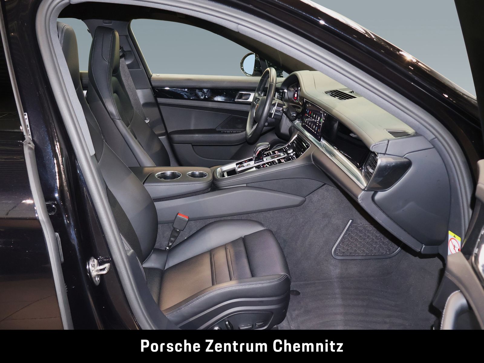 Porsche Panamera 4S E-Hybrid Sport Turismo 4+1 Sitze;Spo