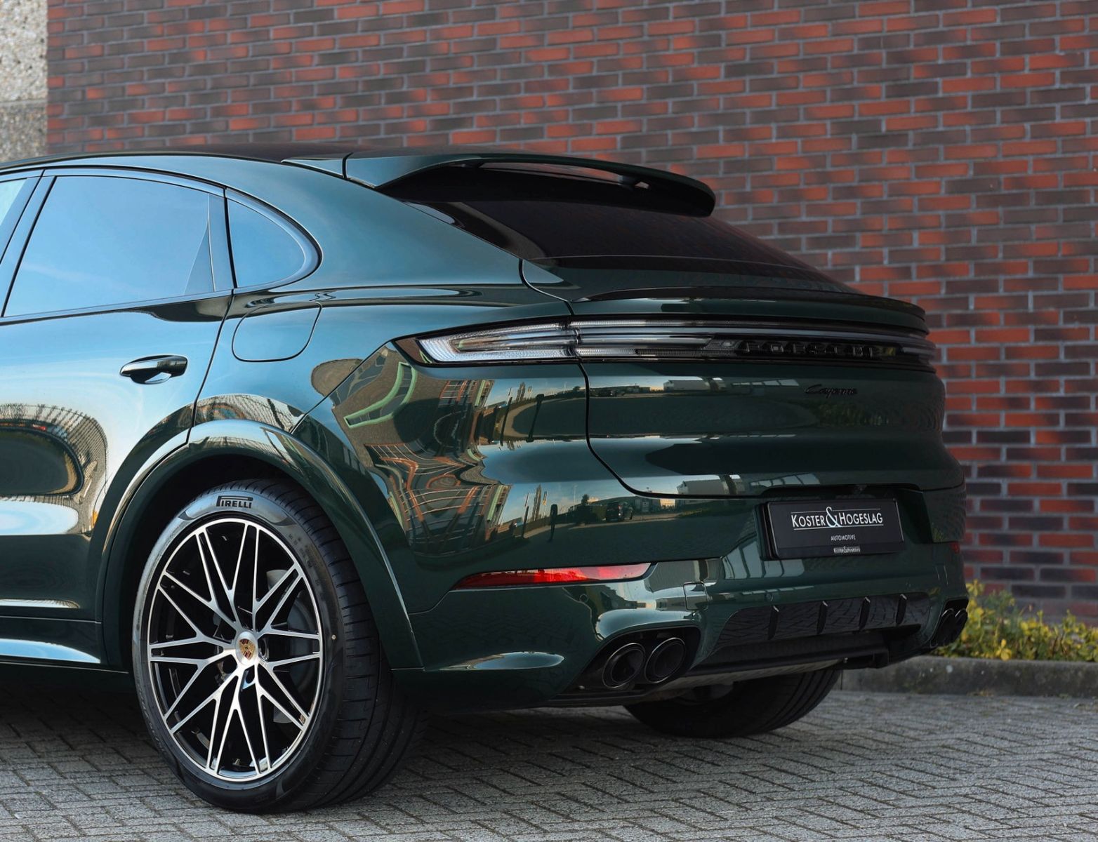 Porsche Cayenne Coupe E-Hybrid *Goodwood Green*