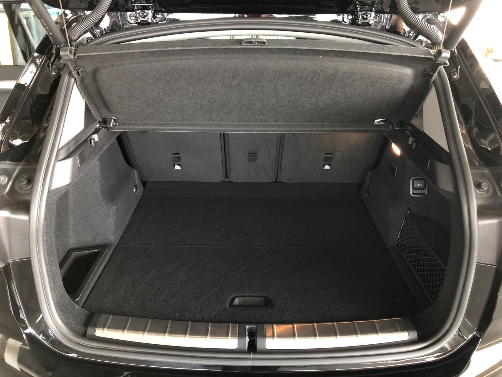 BMW X1 xDrive25e Advantage - Samsaru's Car Outlet