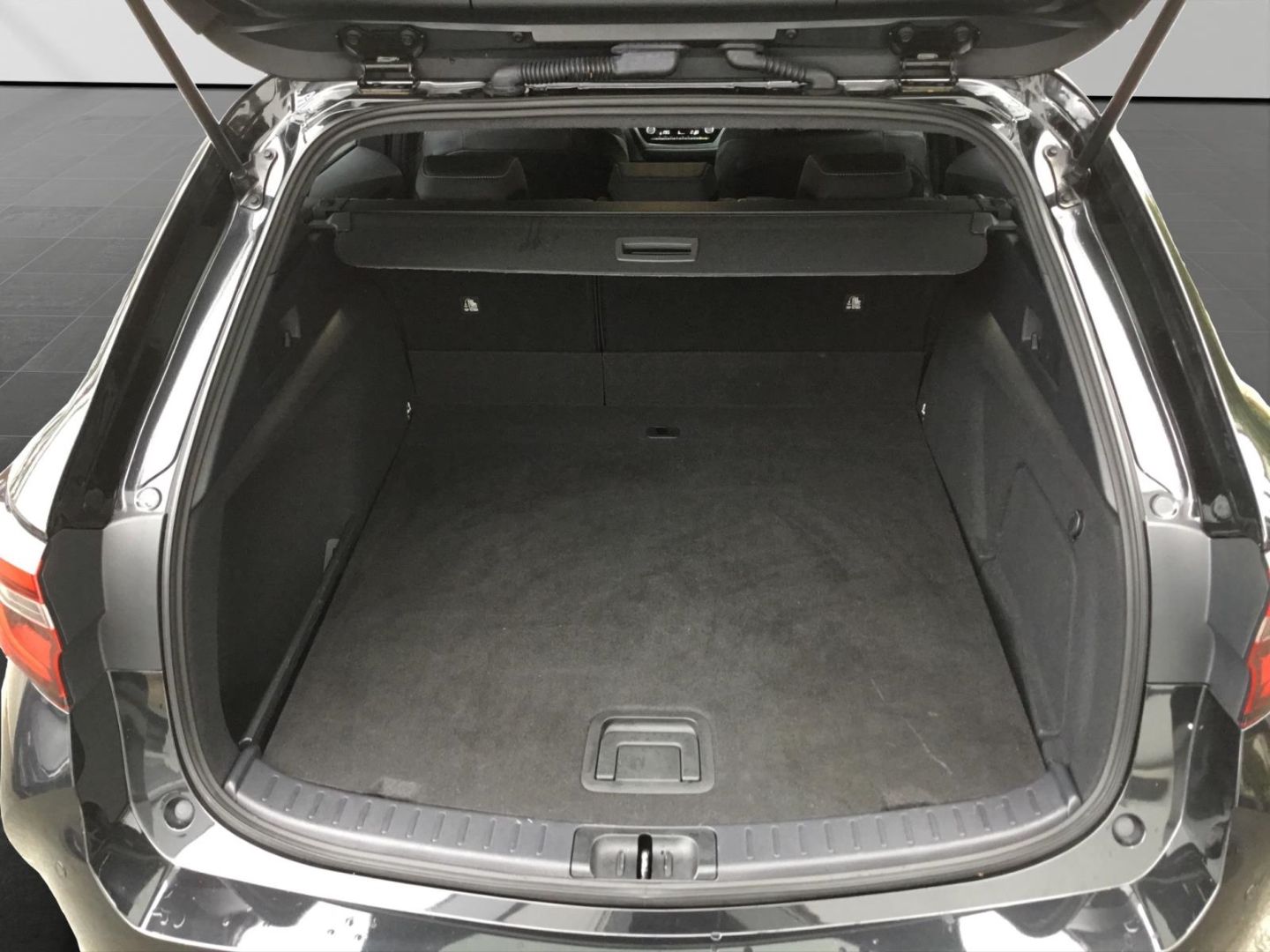 Toyota Corolla 2.0 Touring Sports Hybrid Team D*Technik