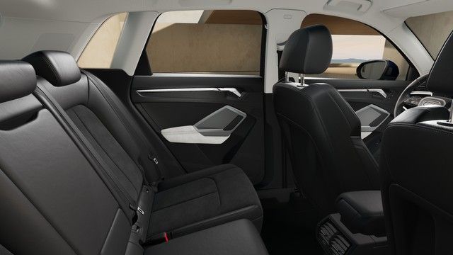 Audi Q3 40 TFSI quattro Advanced - Samsaru's Car Outlet