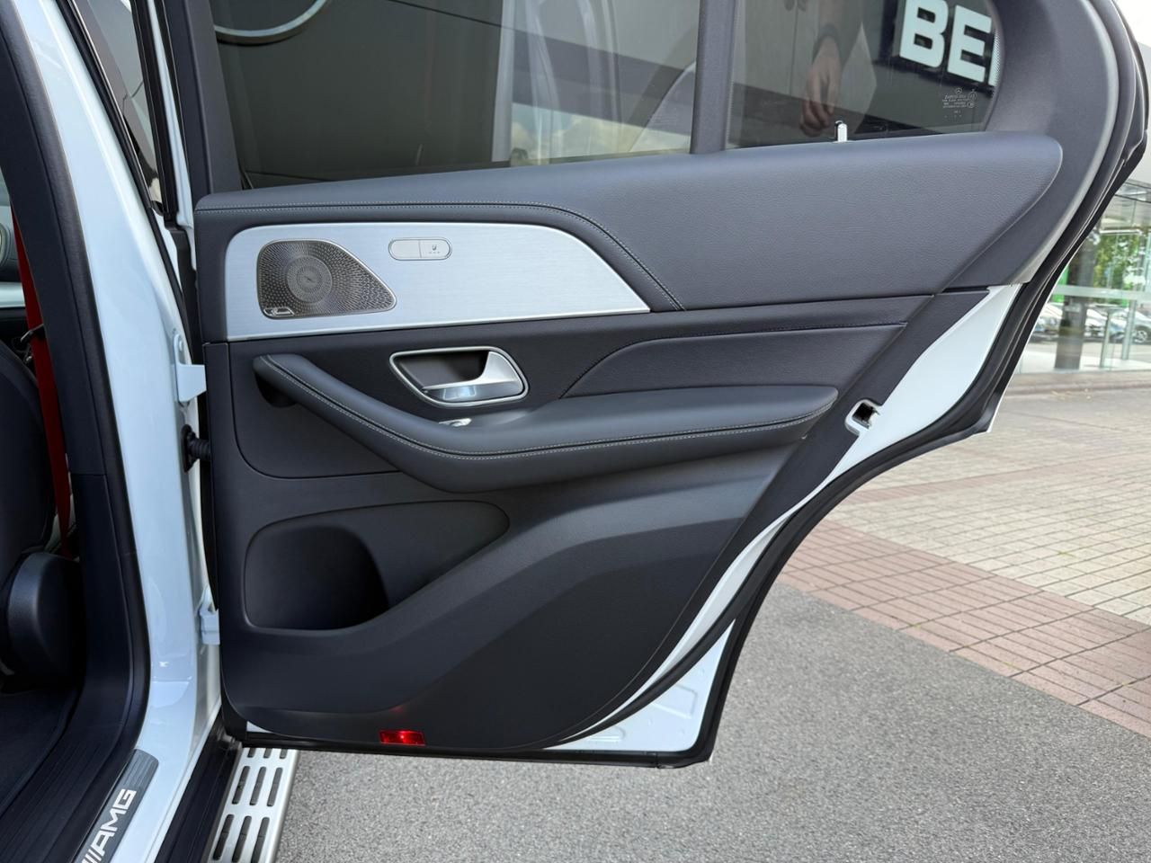 Mercedes-Benz GLE 53 AMG 4M+ Night StHzg AHK Pano HUD 21 Zoll