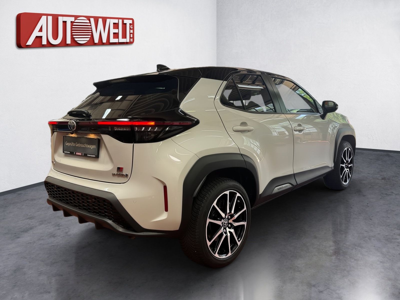 Toyota Yaris Cross 1.5 GR Sport HUD,KlimaA,LED,LM 18