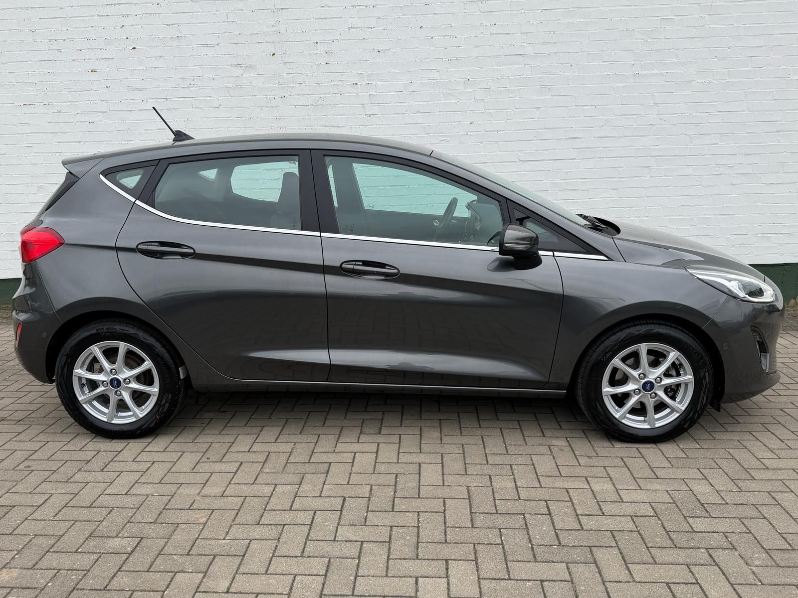 Ford Fiesta Titanium Autom*LED*ACC*RFK*WiPa*Navi*PDC*
