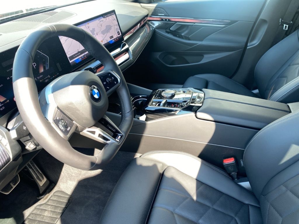 BMW 520 i Touring M Sport AHK/Standheizung/HarmanKar