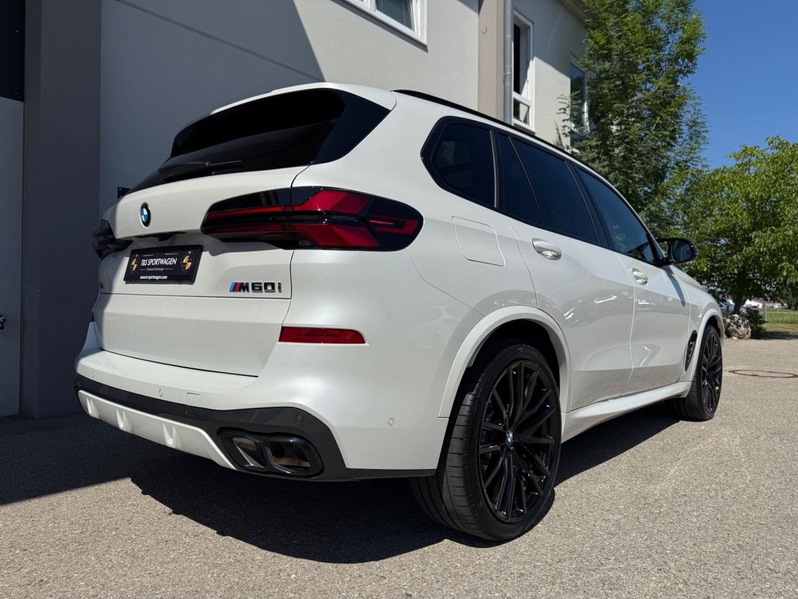 BMW X5 M60 i xDrive*B&W*Sky Lounge*22 Zoll*