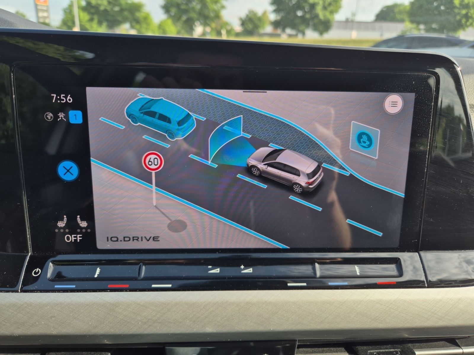 Volkswagen Golf Life 1.5 TSI - Samsaru's Car Outlet