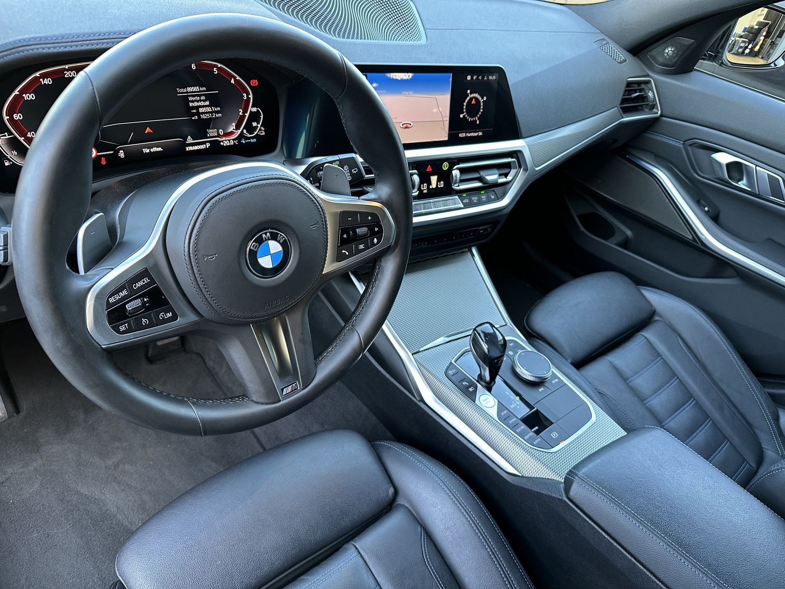 BMW 330e Touring M-Sport - Samsaru's Car Outlet