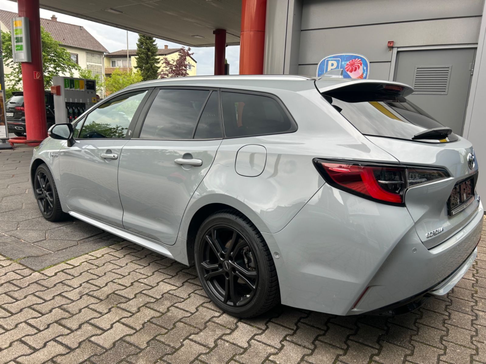 Toyota Corolla Touring Sports Hybrid Team D - Samsaru's Car Outlet