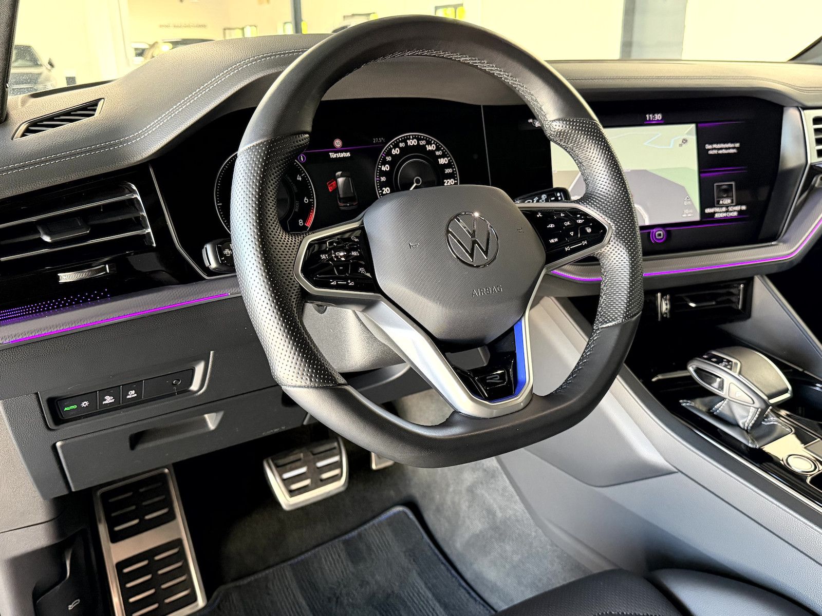 Volkswagen Touareg R 3.0TSI*BlackStyle*Pano*AHK*HUD*Massage