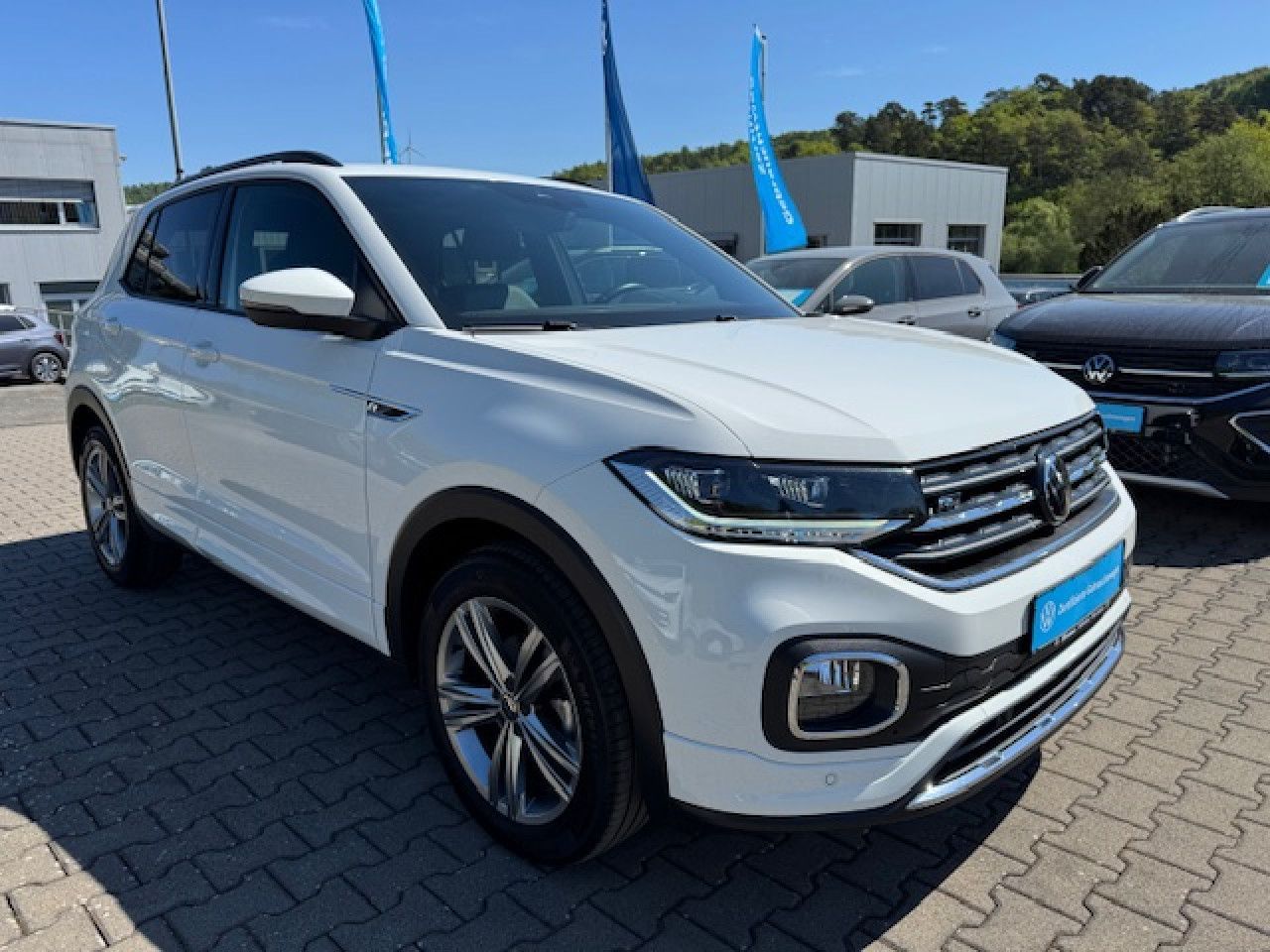 Volkswagen T-Cross R-Line - Samsaru's Car Outlet