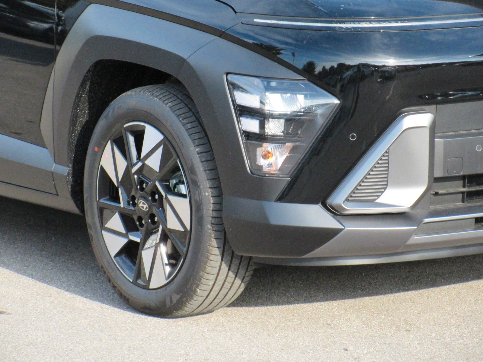 Hyundai Kona 1.6 GDi Hybrid Trend - Samsaru's Car Outlet