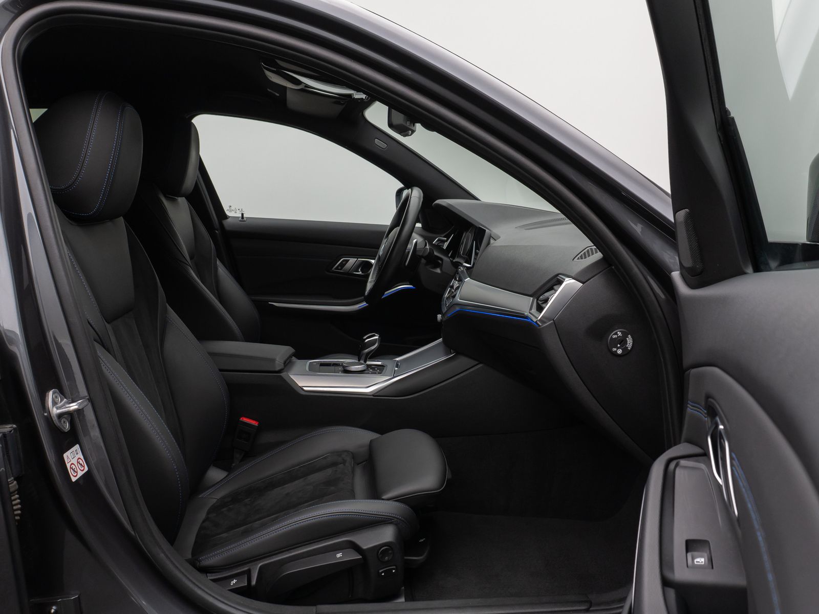 BMW 320d M Sport - Samsaru's Car Outlet