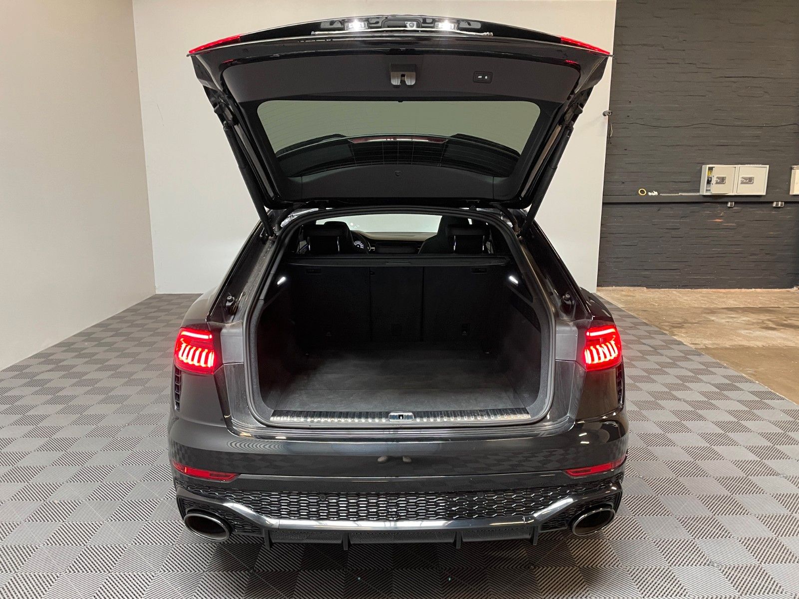 Audi RSQ8 4.0 TFSI quattro*Keramic-StandHz-B&O*