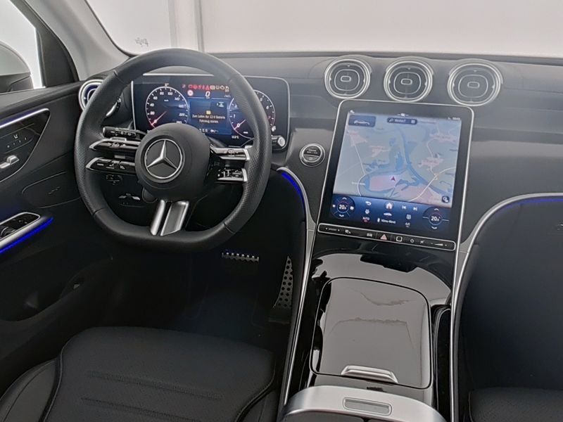 Mercedes-Benz GLC 200 4M AMG*PANO*AHK*360°KAM*MEMORY*DISTRONIC