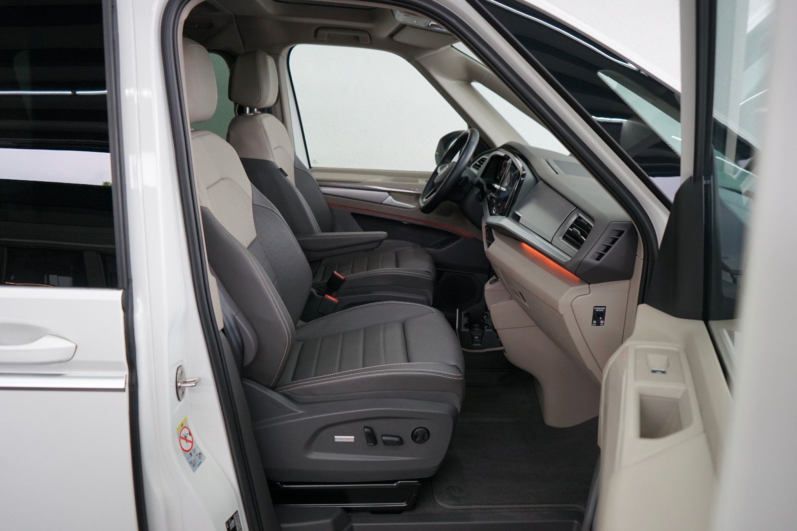 Volkswagen T7 Multivan Lang 2.0 TSI Style/Leder/Mega-Spec!