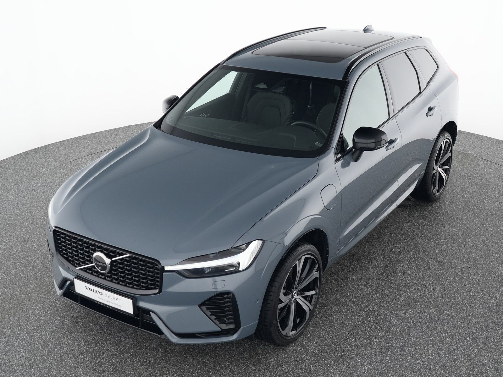 Volvo XC60 T6 Recharge AWD Plus Dark 21"+AHK+360°+H&K