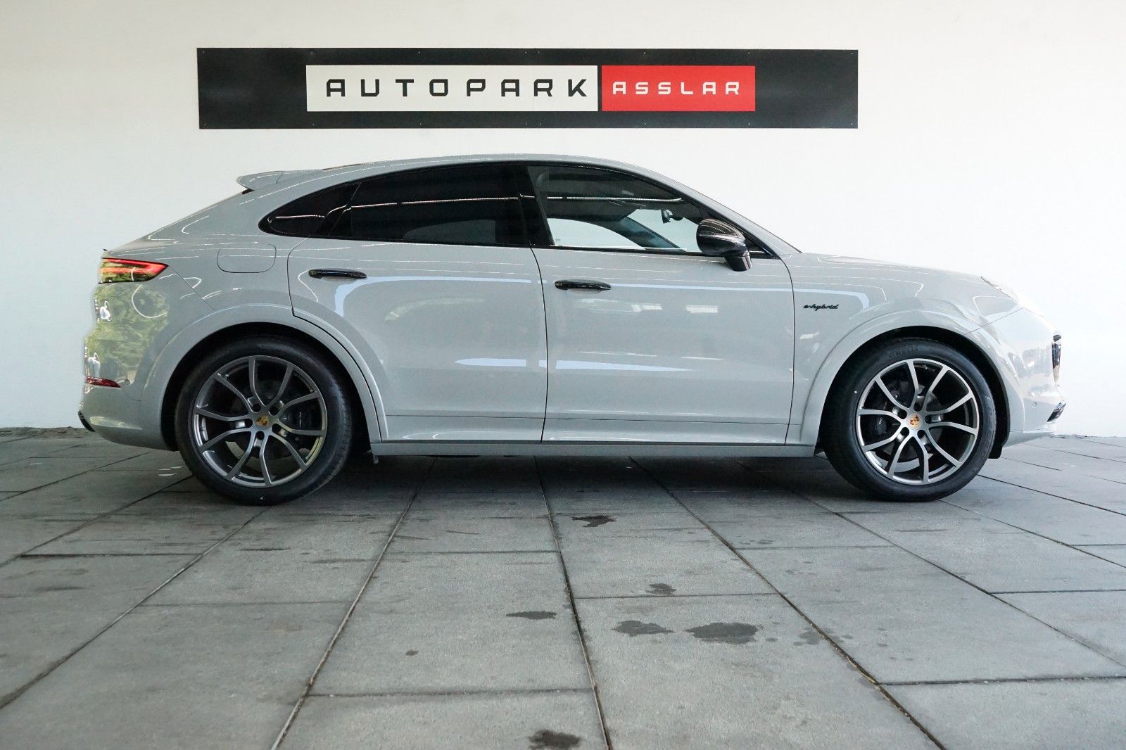 Porsche Cayenne Coupe E-Hybrid MY2021/NEW/KREIDE/1800km