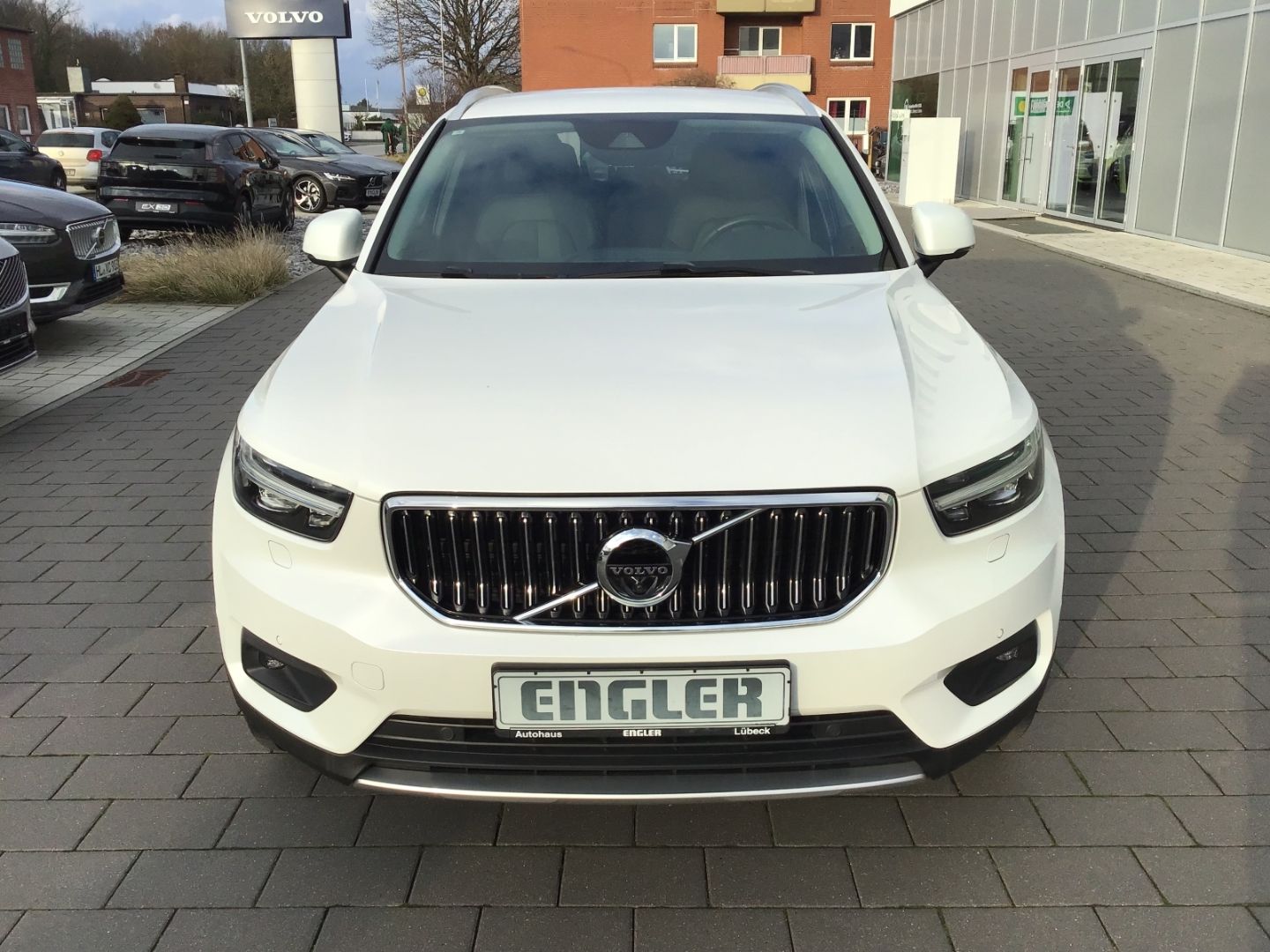 Volvo XC40 T4 Inscription Recharge - Samsaru's Car Outlet