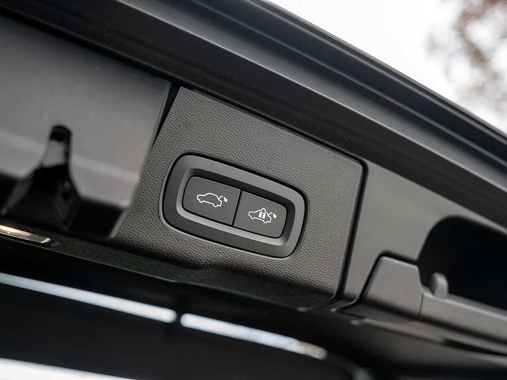 Volvo XC60 T6 AWD Plus Dark