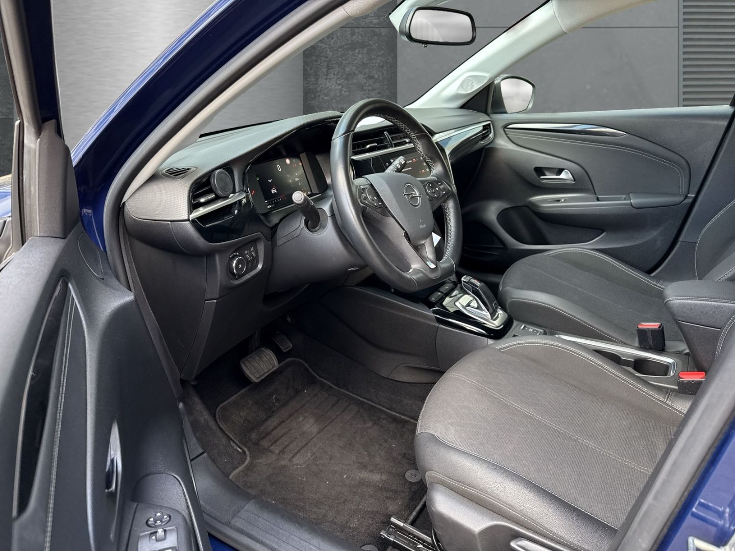 Opel Corsa Elegance - Samsaru's Car Outlet