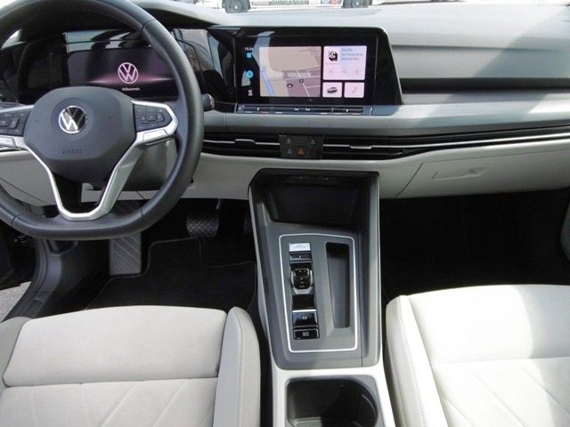 Volkswagen Golf VIII Variant 2.0 TDI Style - Samsaru's Car Outlet