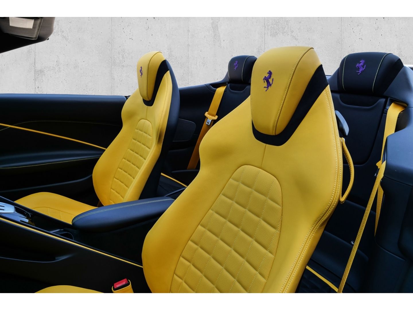 Ferrari Roma Spider - Samsaru's Car Outlet