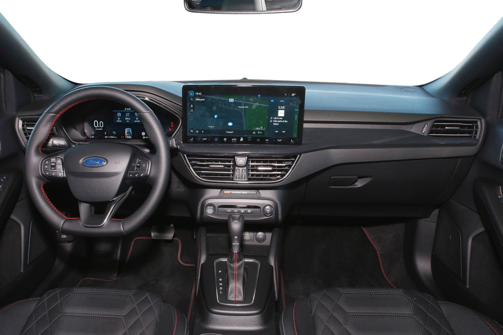 Ford Focus ST-Line X 1.0l EcoB.MHEV+Panorama SSD+Assi